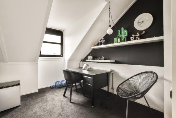 10 Tips for Stylish Small Space Living: Maximizing Comfort and Functionality in Compact Interiors